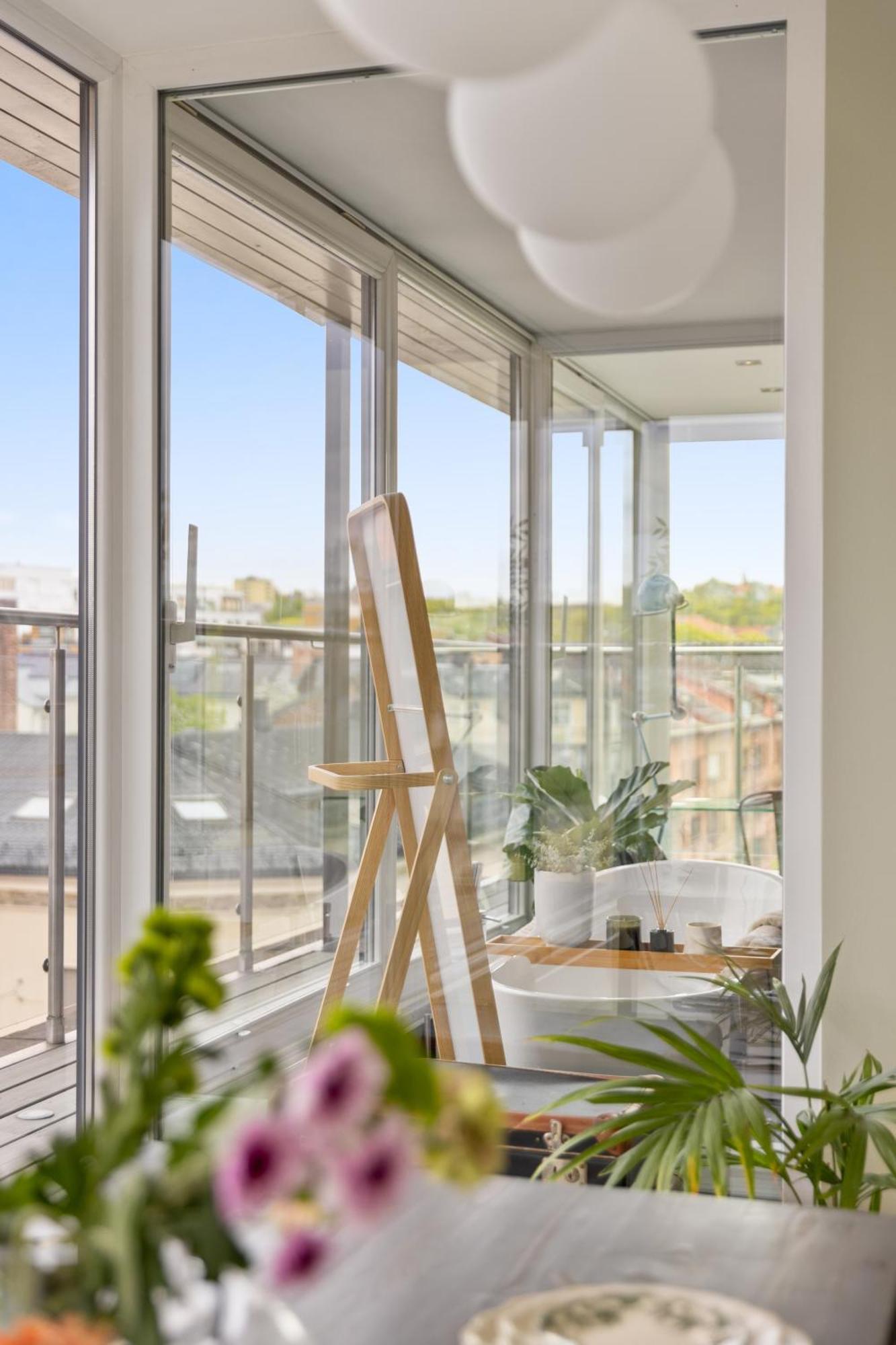 Penthouse In *